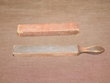 VINTAGE BARBER RAZOR  12