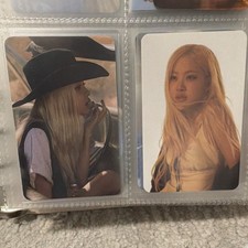 BLACKPINK Rosé This is a membership card from Blackpink's Korean concert picture