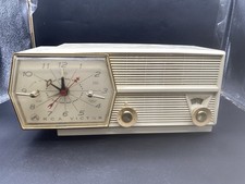 MCM RCA Victor Model 8-C-6E  Tube Radio From The Mid-50’s Radio Works Clock Dont picture