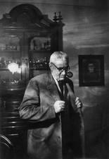Italian painter Giorgio Morandi posing at home on via Fondazza 36 - Old Photo picture