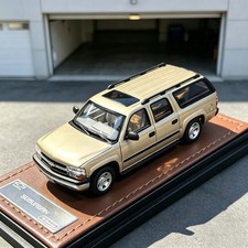 1:64 Suburban GMT800 Full-Size SUV Alloy Model Car Collectible Miniature picture