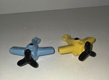Vintage 1981 SDD New York Paris Airplane Salt & Pepper Shakers Collectable picture