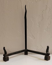 JAN BARBOGLIO  iron Easel RETIRED 10