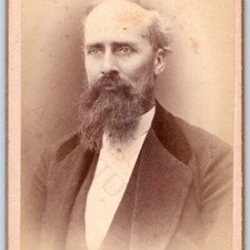 c1870s Oconomowoc WI CDV Photo Beard Man DG Munger Wisconsin Photographer Vtg picture