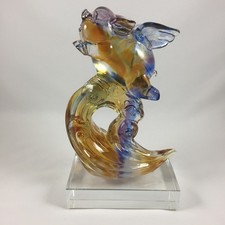 Liuli Crystal Glass Flying Pig Figurine: Feng Shui Home Decor Ornament with base picture