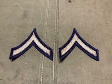 ORIGINAL WWIIUS ARMY PRIVATE PFC CHEVRONS JACKET & SHIRT SLEEVE INSIGNIA SET picture