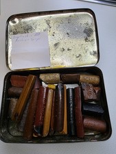 Tin of Sealing Varnish Pens Brand's Putty Tin: Pompadour Peppermint Bag picture