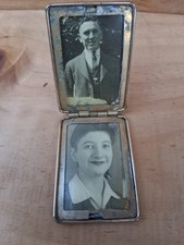 Vintage Gold Metal Folding Hinged Double Picture Frame Locket Case  Portrait picture