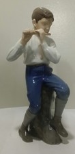 BING & GRONDAHL / ROYAL COPENHAGEN FIGURE # 1897 