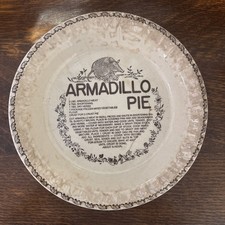ARMADILLO PIE Royal China Co 1983 pie plate Rare picture