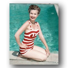 Gale Storm Photo 8x10 1955 Actress Singer Portrait Swimwear Outdoors picture