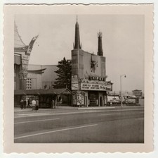 1959-60 Grauman's Chinese Theatre On the Beach Hollywood Snapshot Photo picture