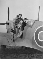 Female ferry pilot possibly Louise Schuurman Air Transport Auxi- 1942 Old Photo picture