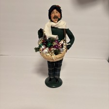 2004 Byers Choice Carolers Man With Basket Of Holiday Ornaments Vendor Peddler picture