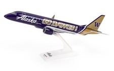 Skymarks SKR1161 Alaska Horizon Air ERJ-175 Go Dawgs Desk 1/100 Model Airplane picture