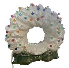 VTG 7X7” WhiteCeramic Lighted Christmas Wreath w/grn Bow and Colored Lights READ picture