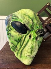 (1997) Fright Asylum Adult Alien Head Halloween Latex Mask ONE SIZE FITS MOST picture