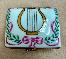 Vintage Limoges Porcelain Pill Box picture
