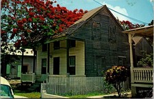 Old Florida Street Key West Florida Vintage Postcard 5P18-24 picture