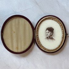Antique Victorian Porcelain Portrait Velvet Folding Case Convex Glass Miniature picture