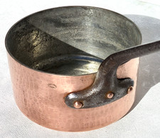Vintage 8.9in French Copper Saucepan Dehillerin Hammered Tin Lining 2.5mm 7.7lbs picture