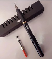 Lamy Safari Black Fountain Pen with EF Nib with Converter & Cartridge. picture
