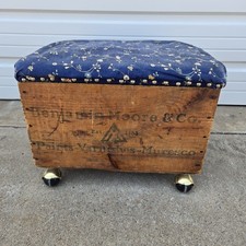 Vtg Benjamin Moore & Co. Wooden Paint Crate Box Turned Rolling Footstool Upcycle picture