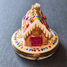 Artoria Limoges “Holiday Gingerbread House” Trinket Box 