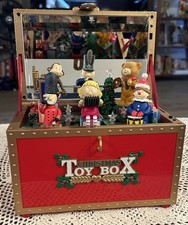 Maisto Red Christmas Toy Box Holiday Songs 1997 8