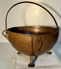 ANTIQUE 19TH CENTURY HANDCRAFTED SOLID COPPER CAULDRON picture