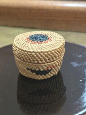 Vintage Makah Nuu-chah-nulth Native American Lidded Basket Tightly Woven  picture