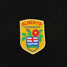 Alberta Canada Souvenir Patch Vintage Embroidered Wild Rose Coat of Arms Yellow picture