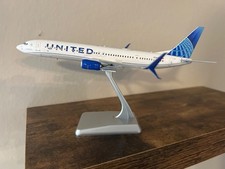 United Airlines Boeing 737-900ER 1/200 scale NG diescast model picture