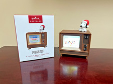 2026 Hallmark Ornament A Charlie Brown Christmas ~ The PEANUTS Gang picture