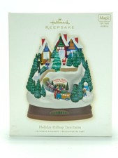 2009 Hallmark Keepsake Ornament Holiday Hilltop Tree Farm Magic Light Sound NIB picture