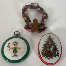 Vintage Christmas Ornament Lot Schmid Gordon Fraser 1984 Cross Stitch Wreath picture
