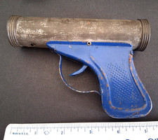 Vintage 1930s National Metal Products Pistol Flashlight Gun Blue Handle WORKS picture
