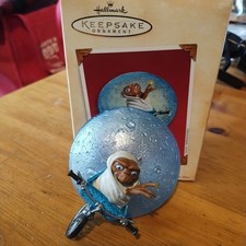 Hallmark E.T. The Extra-Terrestrial 20th Anniversary Keepsake Ornament 2002 picture