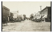 Iola Wisconsin Main Street Standard Postcard picture