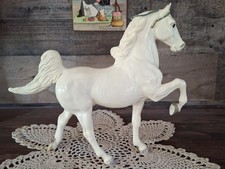 Breyer Traditional Sized Five Gaiter Vintage Commander 1960's Albino Dark eyed picture