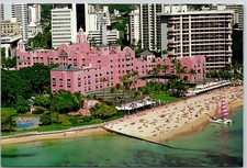The Royal Hawaiian Hotel, Oldest Hotel on Waikiki Beach, Hawaii Postcard picture