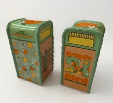 2024 Disney Parks Epcot Flower & Garden Orange Bird Salt & Pepper Shaker picture