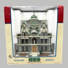 Lemax Village Collection Town Hall Porcelain 2004 Caddington Village Ships Quick picture