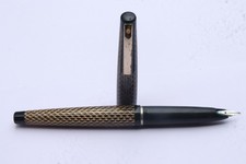 Vintage Sheaffer Lady Fountain pen Metal golden checks design body Medium steel picture