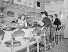 1941 Interior of White Tower, Amsterdam, NY Old Photo 8.5