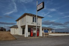 Photo:Hydro Oklahoma Lucilles Historic Highway Route 66 Gas Station 1930s picture