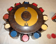 VINTAGE ANTIQUE ORIGINAL BAKELITE POKER GAMBLING CHIPS +TURNIT METAL RACK HOLDER picture