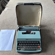 Olivetti Lettera 32 Typewriter Japanese Katakana Keyboard Tested Working w/Case picture