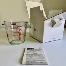 Pyrex Supreme Edition Glass Measuring Cup- 2 Cups New In Box picture