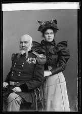 Photo:Gen. D.S. Stanley Portrait Man Woman Military Uniform picture